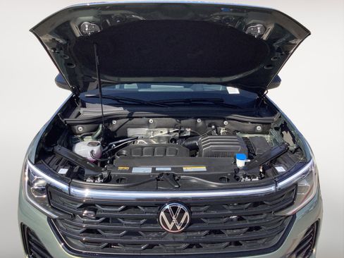 New 2026 Volkswagen Atlas Cross Sport SEL R-Line image 11