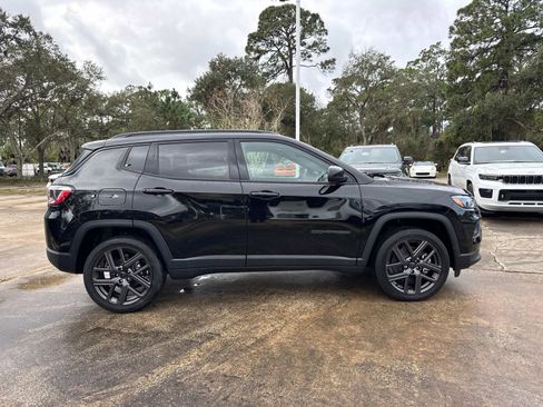 New 2026 Jeep Compass Latitude image 2
