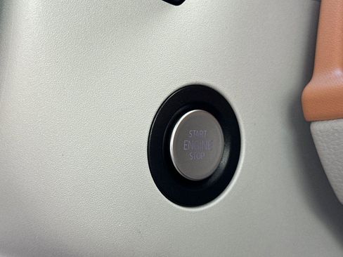 New 2025 Volkswagen ID. Buzz 1st Edition image 23