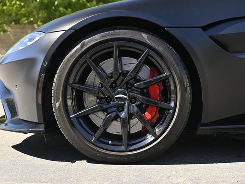 Used 2020 Aston Martin V8 Vantage Coupe RWD image 14
