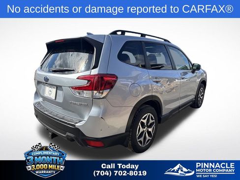 Used 2022 Subaru Forester Premium AWD/4WD image 4