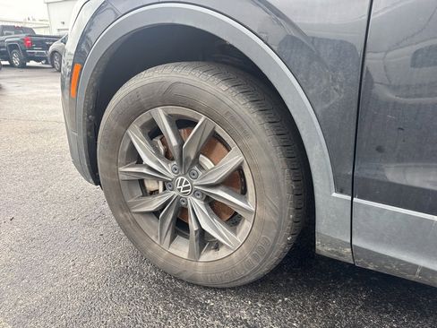 Used 2022 Volkswagen Tiguan SE image 7