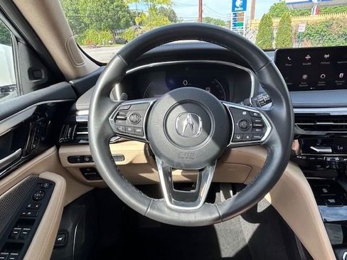 Used 2023 Acura MDX SH-AWD image 16