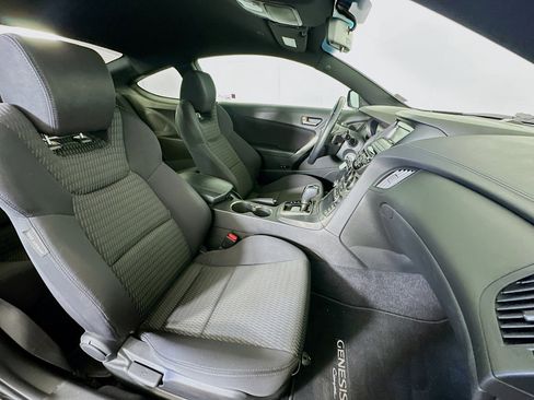 Used 2013 Hyundai Genesis 2.0T image 26