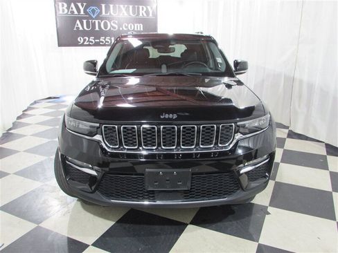 Used 2023 Jeep Grand Cherokee Limited AWD/4WD image 4