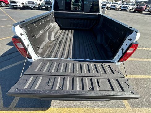 New 2026 GMC Canyon AT4 AWD/4WD image 11