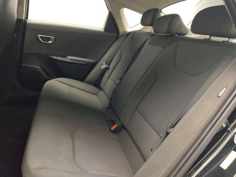 Used 2025 Kia K4 FWD image 18