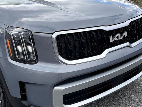 Used 2023 Kia Telluride LX image 28