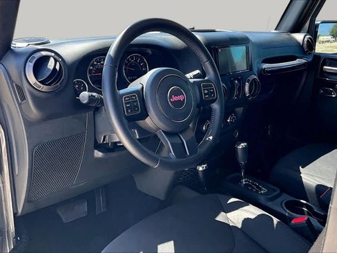 Used 2018 Jeep Wrangler Unlimited Sport S AWD/4WD image 16
