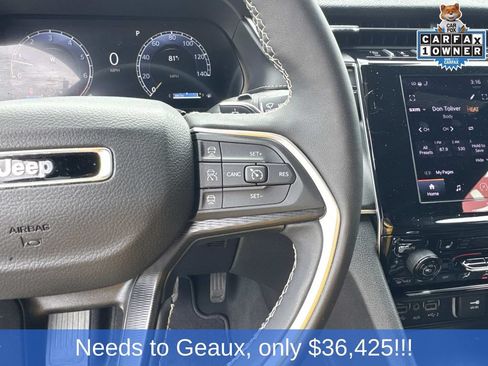 Used 2025 Jeep Grand Cherokee Altitude AWD/4WD image 45