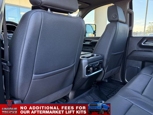 Used 2024 GMC Sierra 3500 SLT w/ SLT Premium Package image 22