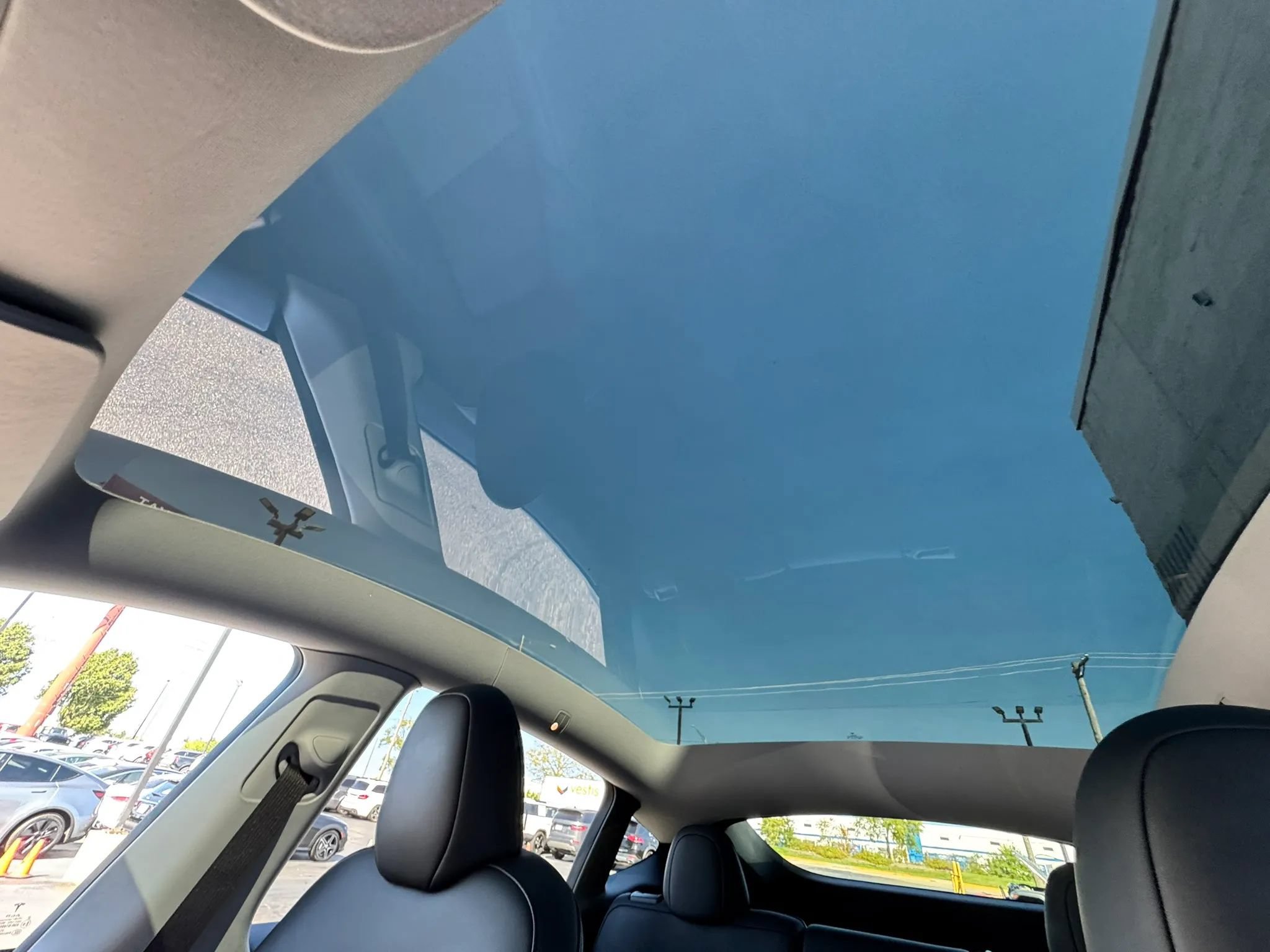 Used 2023 Tesla Model Y Long Range AWD/4WD image 37