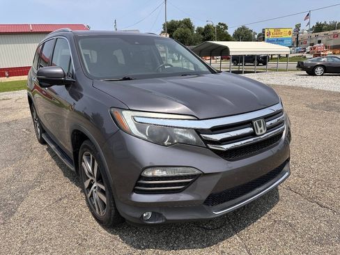 Used 2017 Honda Pilot Touring image 9
