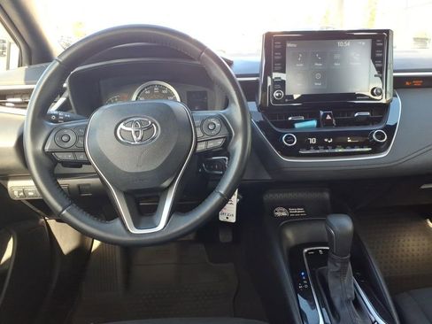 Used 2022 Toyota Corolla SE image 9