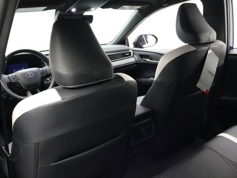 Certified 2025 Toyota Camry SE image 20