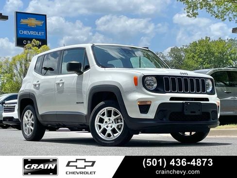 Used 2023 Jeep Renegade Latitude AWD/4WD image 1