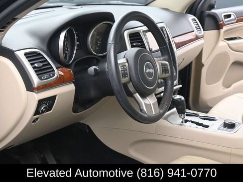 Used 2013 Jeep Grand Cherokee Limited w/ Mopar Chrome Edition Group AWD/4WD image 7