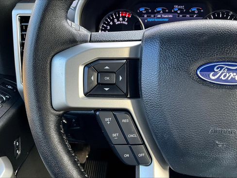 Used 2019 Ford F250 Lariat w/ FX4 Off-Road Package AWD/4WD image 16