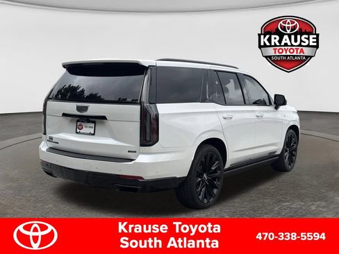 Used 2025 Cadillac Escalade Sport Platinum w/ LPO, ONYX Package AWD/4WD image 8