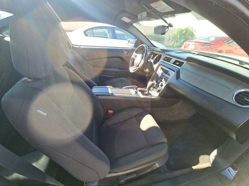 Used 2013 Ford Mustang Coupe image 13