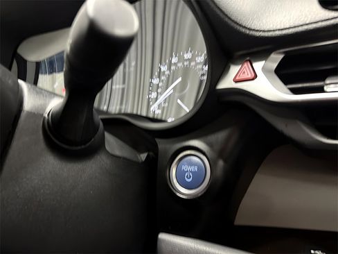 Used 2023 Toyota Sienna XLE image 8