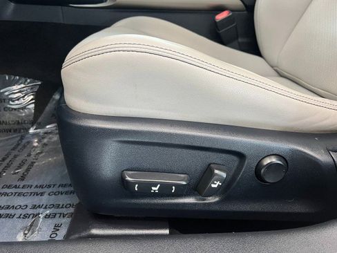 Used 2016 Lexus IS 300 AWD image 13