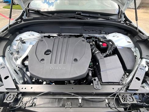 New 2026 Volvo XC60 B5 Plus w/ Protection Package Premier AWD/4WD image 29