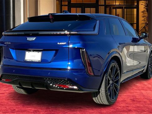 New 2026 Cadillac Lyriq V image 6