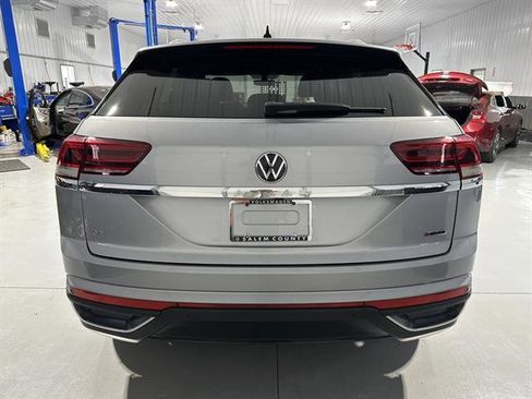 Certified 2020 Volkswagen Atlas Cross Sport SE w/ Panoramic Sunroof Package image 6