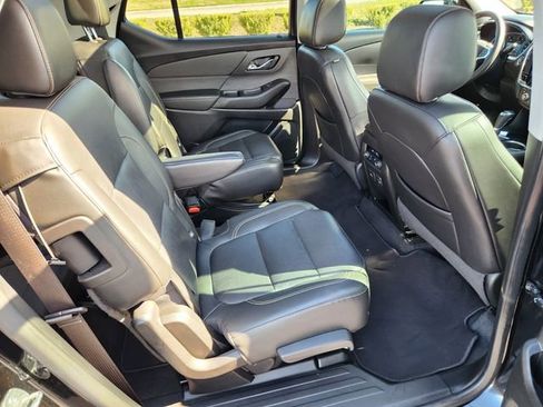 Used 2020 Chevrolet Traverse Premier image 19