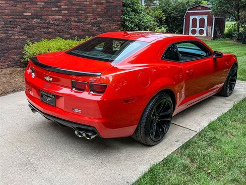 Used 2013 Chevrolet Camaro SS w/ SS Performance Package RWD image 37