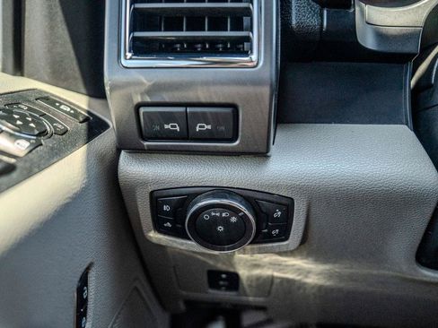 Used 2017 Ford F250 XLT w/ XLT Value Package AWD/4WD image 35
