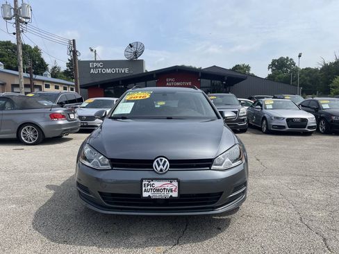 Used 2016 Volkswagen Golf Limited Edition FWD image 2