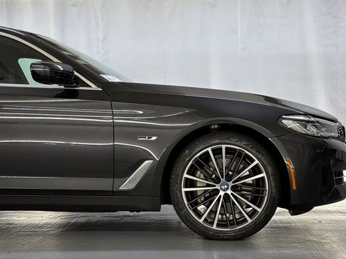 Used 2023 BMW 530e w/ Convenience Package RWD image 34