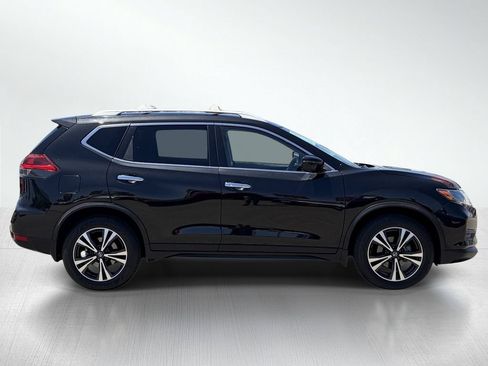 Used 2019 Nissan Rogue SV w/ Premium Package FWD image 10