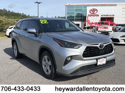 Used 2022 Toyota Highlander LE
