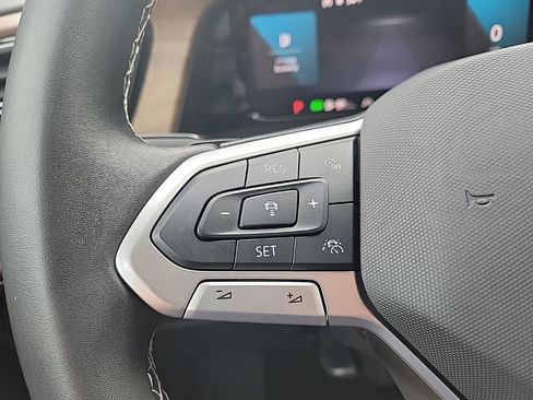 Used 2024 Volkswagen Atlas SE image 22