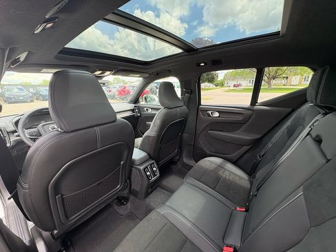 Used 2023 Volvo XC40 Recharge Plus AWD/4WD image 23