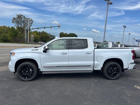 New 2026 Chevrolet Silverado 1500 High Country image 2