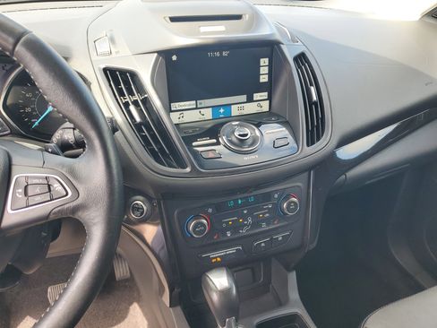 Used 2017 Ford Escape Titanium FWD image 21