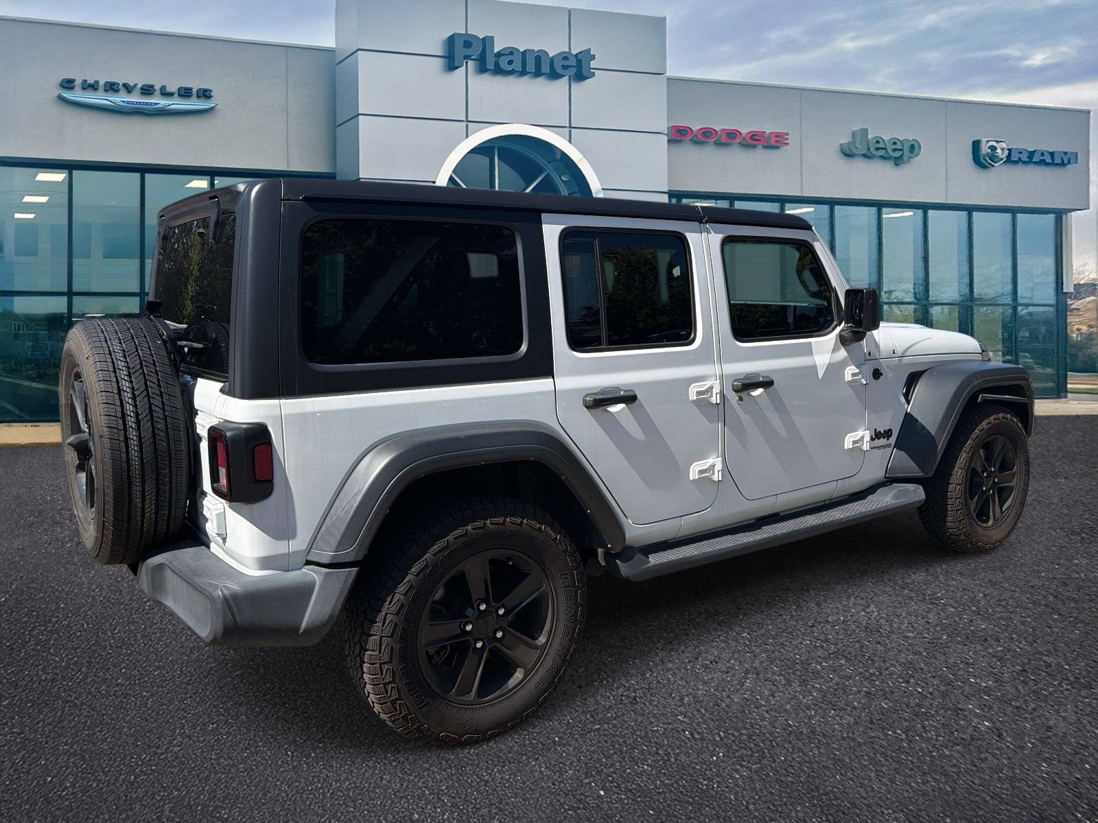 Used 2021 Jeep Wrangler Unlimited Sport AWD/4WD image 2