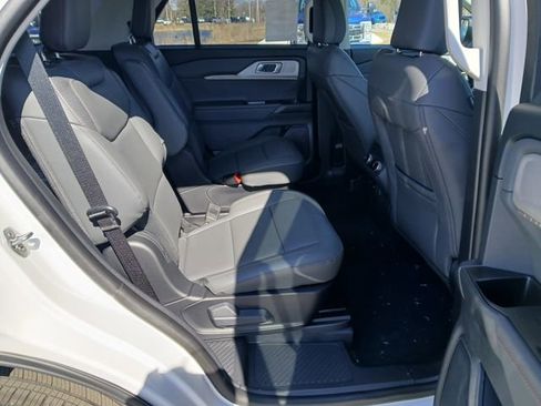 New 2026 Ford Explorer Active AWD/4WD image 32