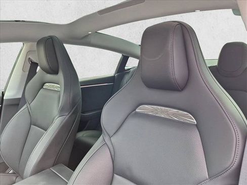 Used 2025 Tesla Model 3 Performance AWD/4WD image 12