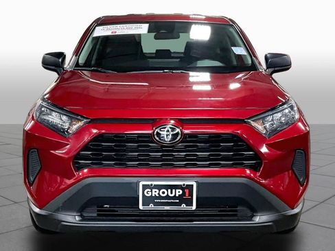 Certified 2022 Toyota RAV4 LE AWD/4WD image 4