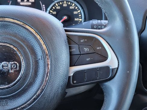 Used 2020 Jeep Renegade Latitude image 26