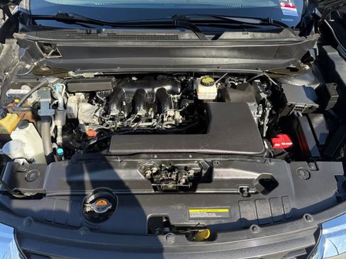 Used 2020 Nissan Pathfinder SL AWD/4WD image 18