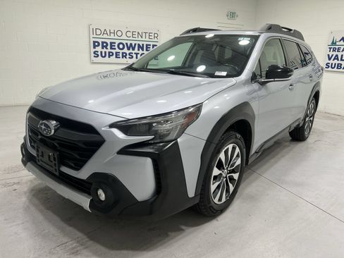 Used 2024 Subaru Outback Limited XT AWD/4WD image 4