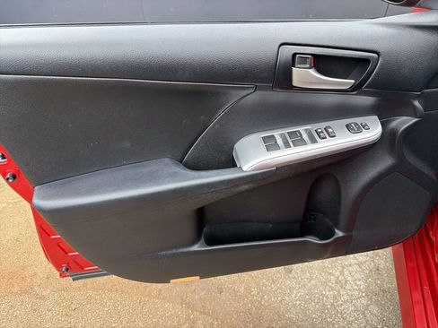 Used 2013 Toyota Camry SE image 11