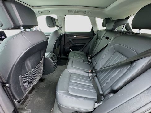 Used 2021 Audi Q5 2.0T Premium w/ Convenience Package image 16