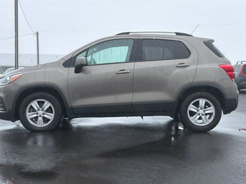 Used 2021 Chevrolet Trax LT w/ Driver Confidence Package image 7